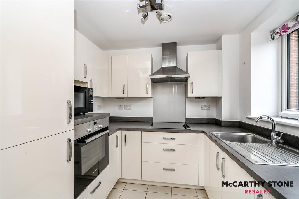 Additional image 8 of 2 bed flat for saleMiller Place, High View, Bedford MK41