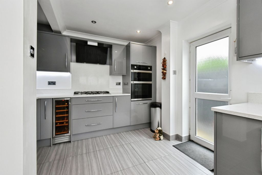 Additional image 3 of 4 bed detached house for saleCypress Court, Aberdare CF44