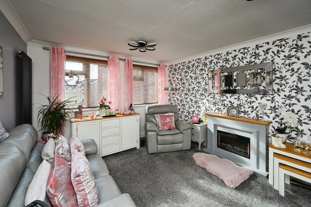 Additional image 2 of 1 bed flat for saleAsh Court, Alfreton DE55