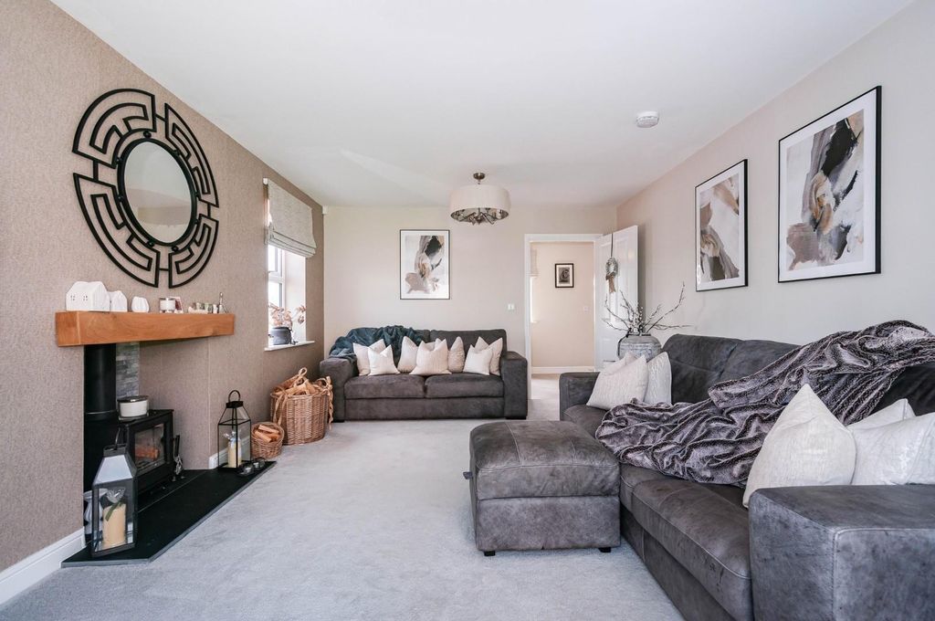 Additional image 6 of 4 bed property for saleWinter Place, Beverley HU17