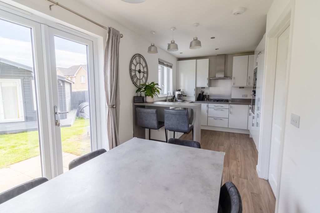 Additional image 3 of 4 bed detached house for saleClapham Wynd, Arbroath DD11