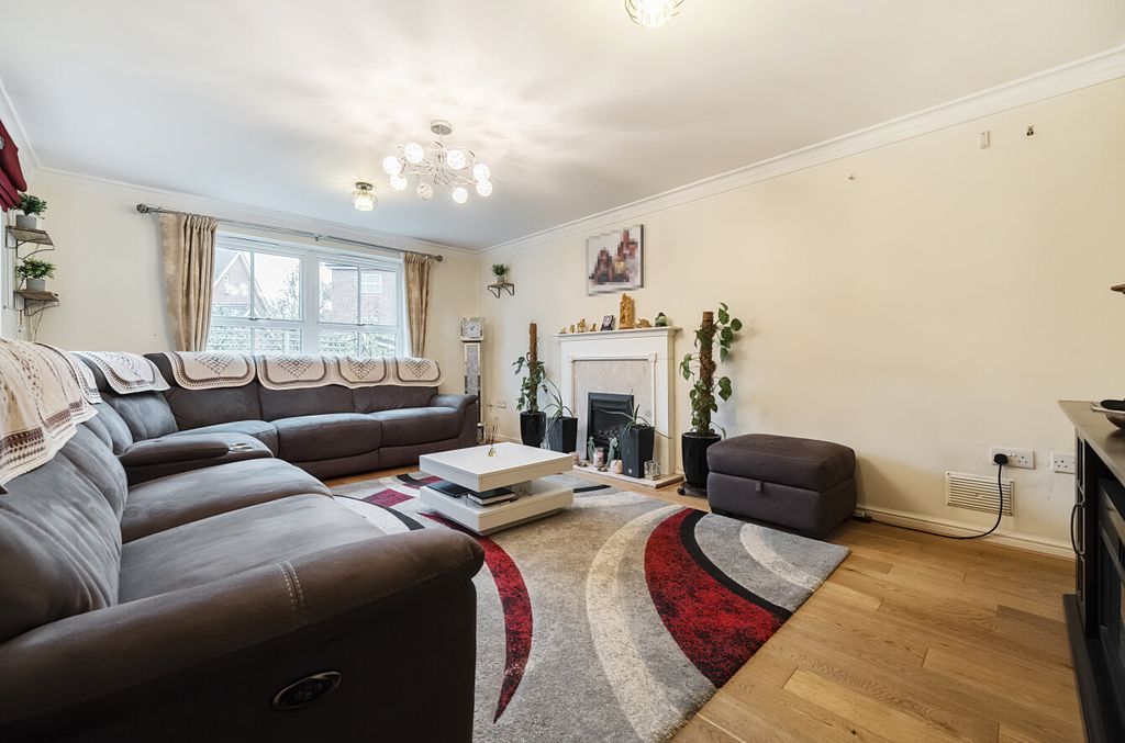 Additional image 2 of 5 bed detached house for saleArbery Way, Arborfield, Reading, Berkshire RG2
