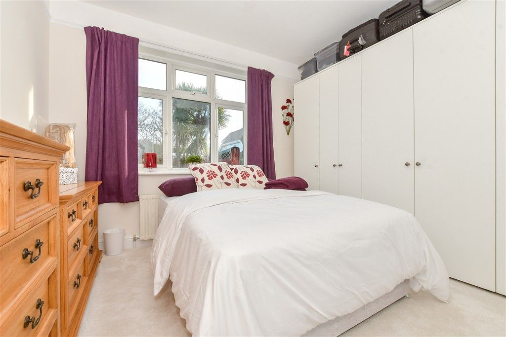 Additional image 12 of 5 bed chalet for saleGrenham Bay Avenue, Minnis Bay, Birchington, Kent CT7