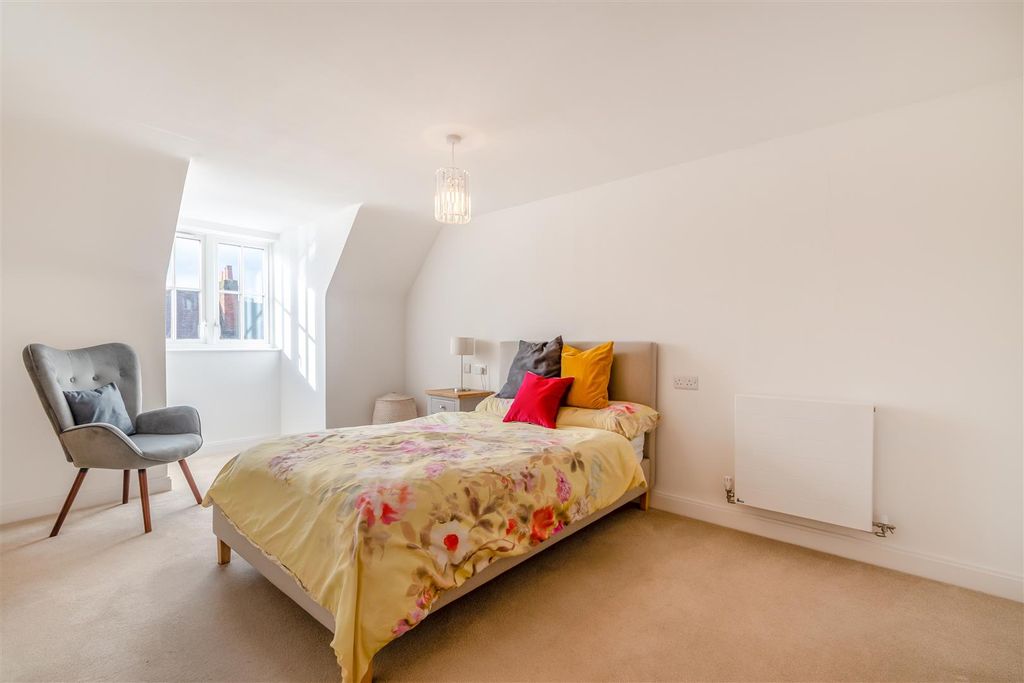 Additional image 5 of 1 bed flat for sale59-61 The Broadway, Amersham, Buckinghamshire HP7