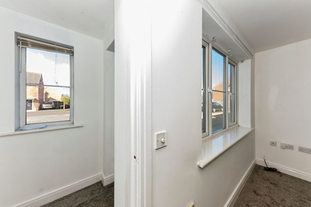 Additional image 4 of 1 bed flat for saleLancaster Drive, Immingham DN40