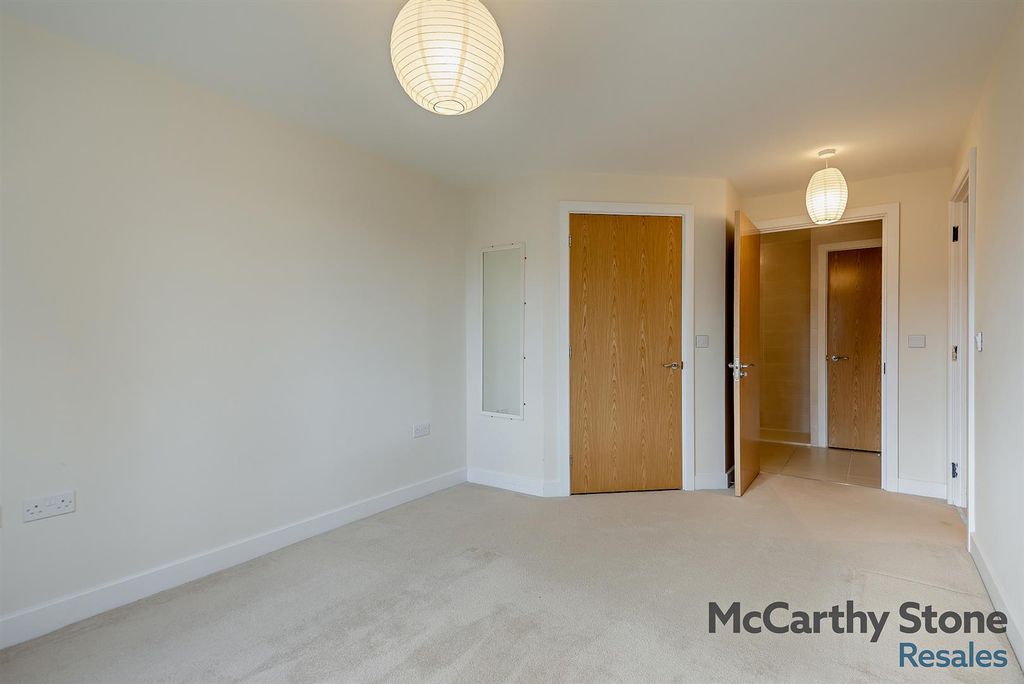 Additional image 6 of 2 bed flat for saleQueen Elizabeth Place, Orchard Lane, Alton GU34