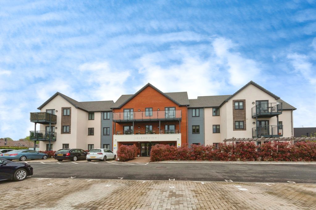 2 bed flat for saleShortwood Copse Lane, Basingstoke, Hampshire RG23