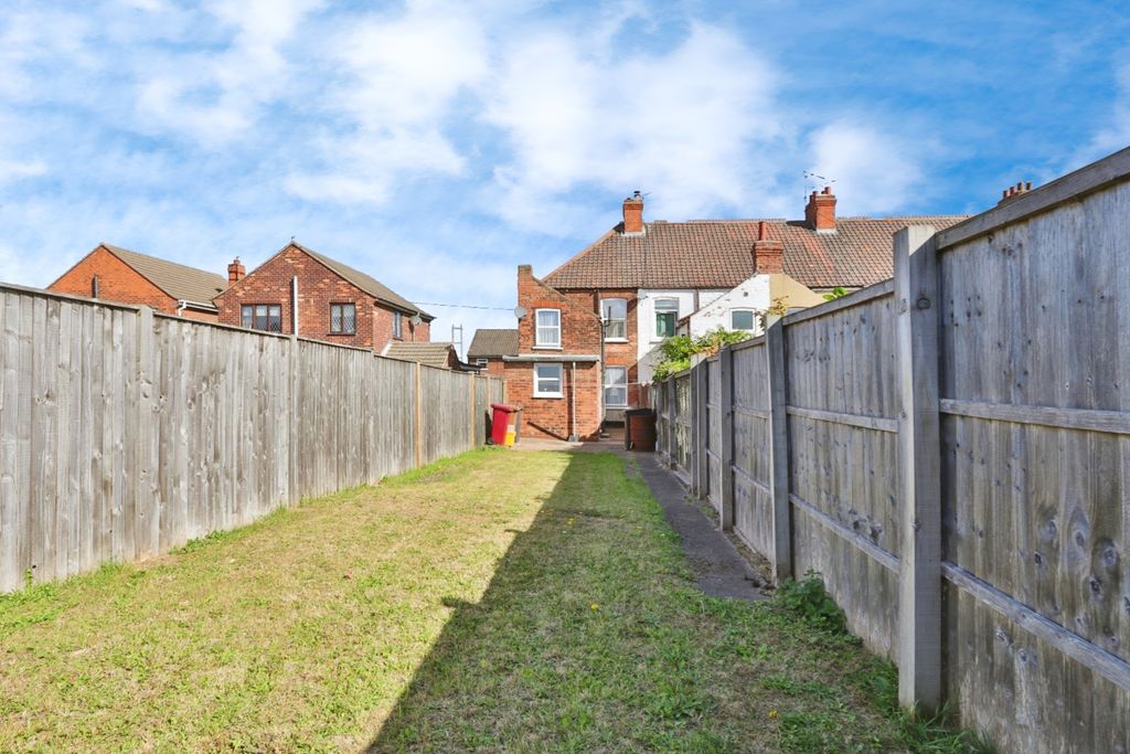 Additional image 2 of 3 bed semi-detached house for saleWest Acridge, Barton-Upon-Humber DN18