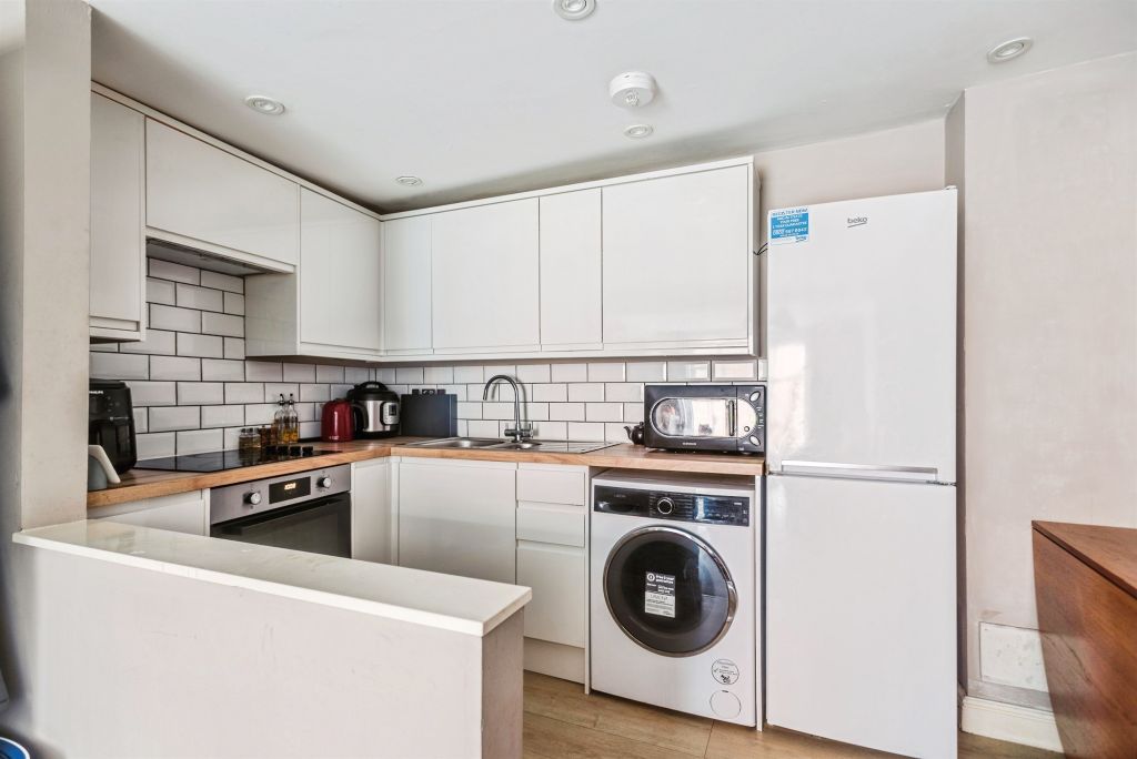 Additional image 3 of 2 bed flat for saleBury Street, Abingdon OX14