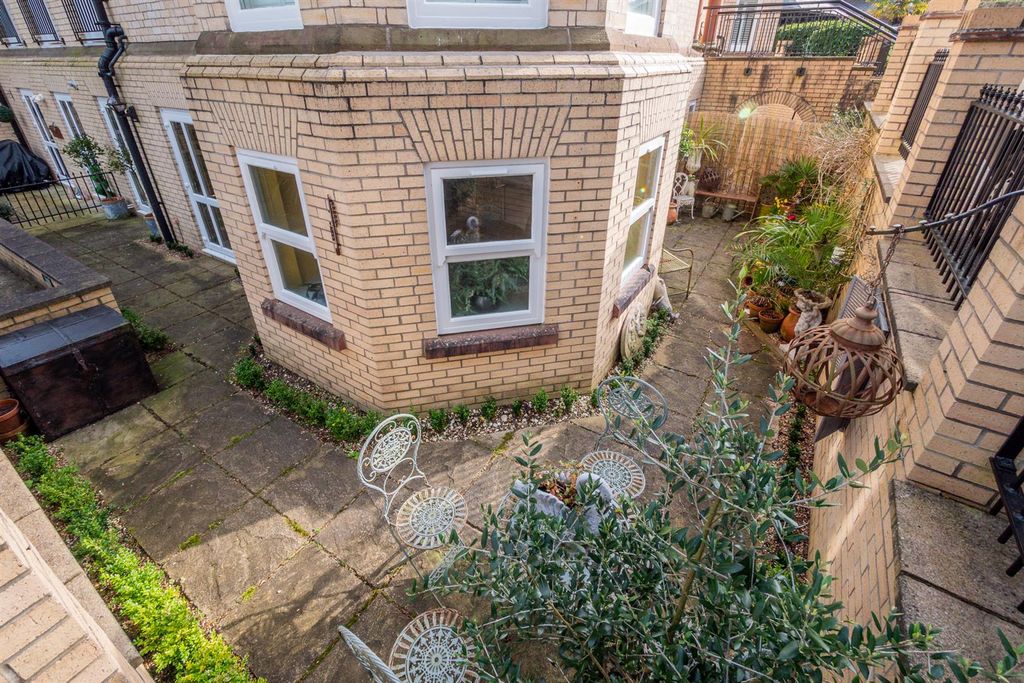 Additional image 28 of 2 bed flat for saleDorset Road, Altrincham WA14