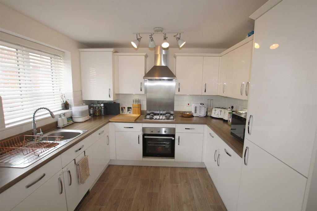 Additional image 3 of 3 bed semi-detached house for salePiebridge Way, Wortley, Leeds LS12