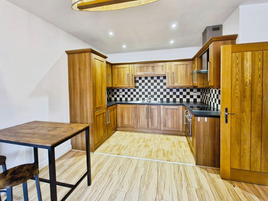 Additional image 5 of 3 bed flat for saleFlemingate Court, Beverley HU17