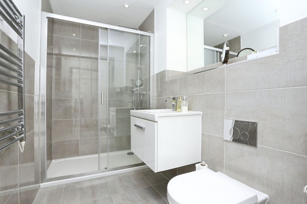 Additional image 8 of 2 bed flat for sale57 Albemarle Road, Beckenham BR3