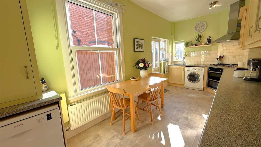 Additional image 7 of 4 bed terraced house for saleBeaumont Road, Bournville, Birmingham B30