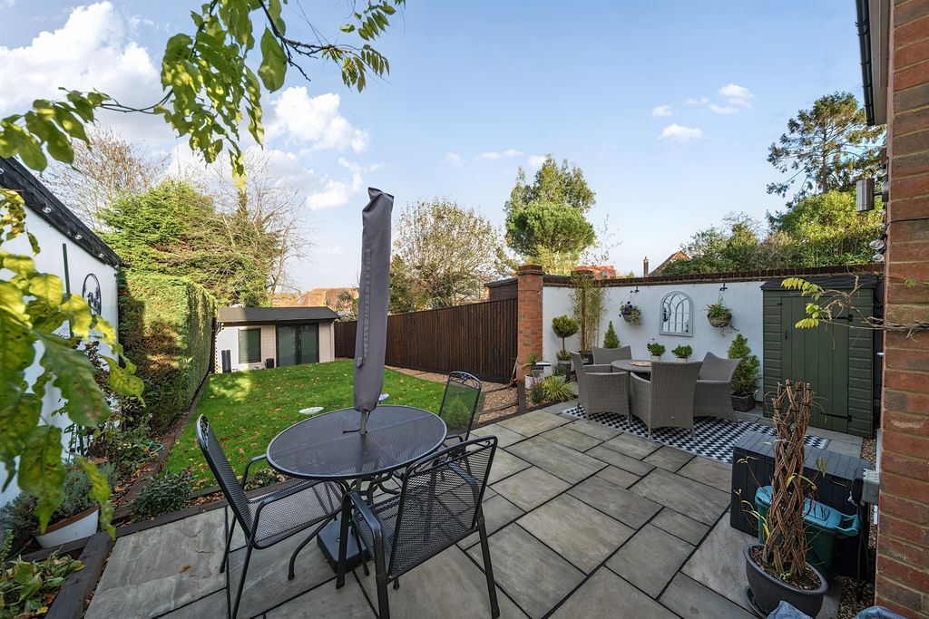 Additional image 11 of 3 bed semi-detached house for saleChestnut Drive, Berkhamsted HP4