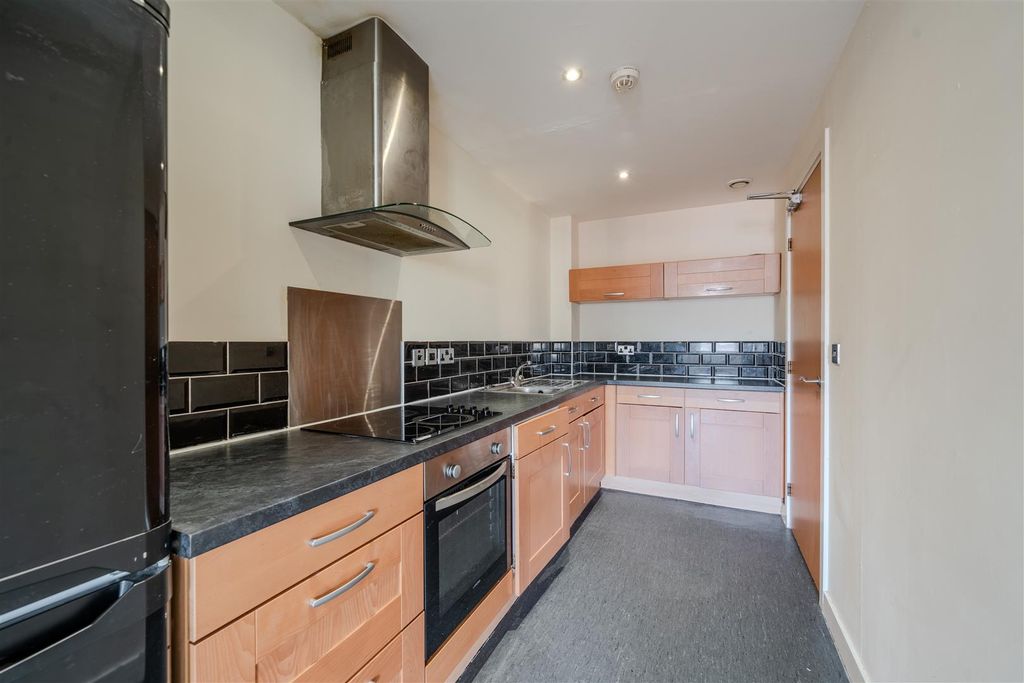 Additional image 7 of 2 bed flat for salePiccadilly Heights, Wain Avenue, Chesterfield S41
