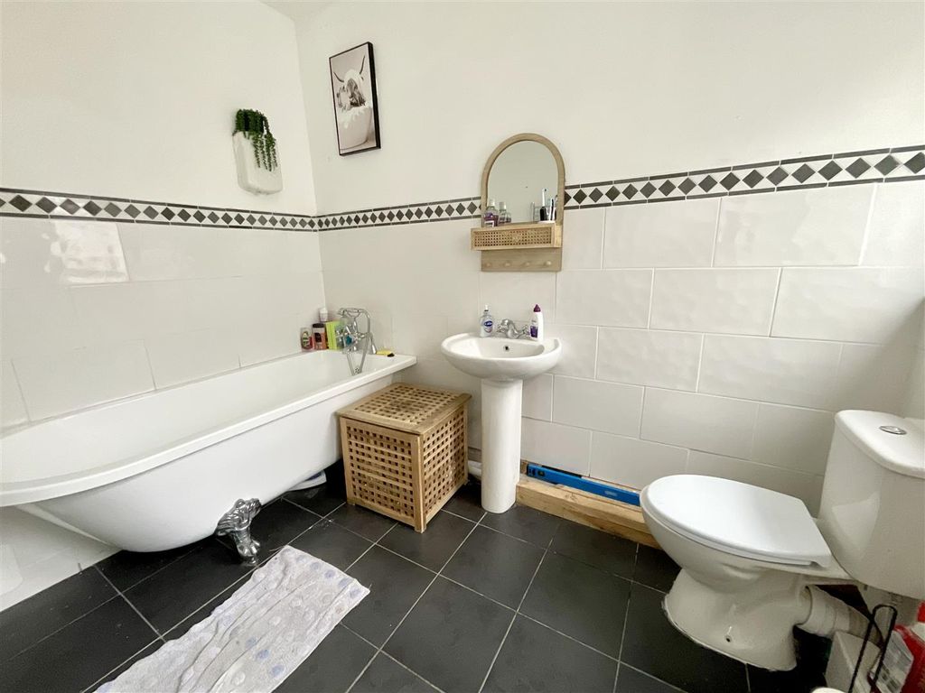 Additional image 15 of 4 bed terraced house for salePrincess Street, Llanelli SA15