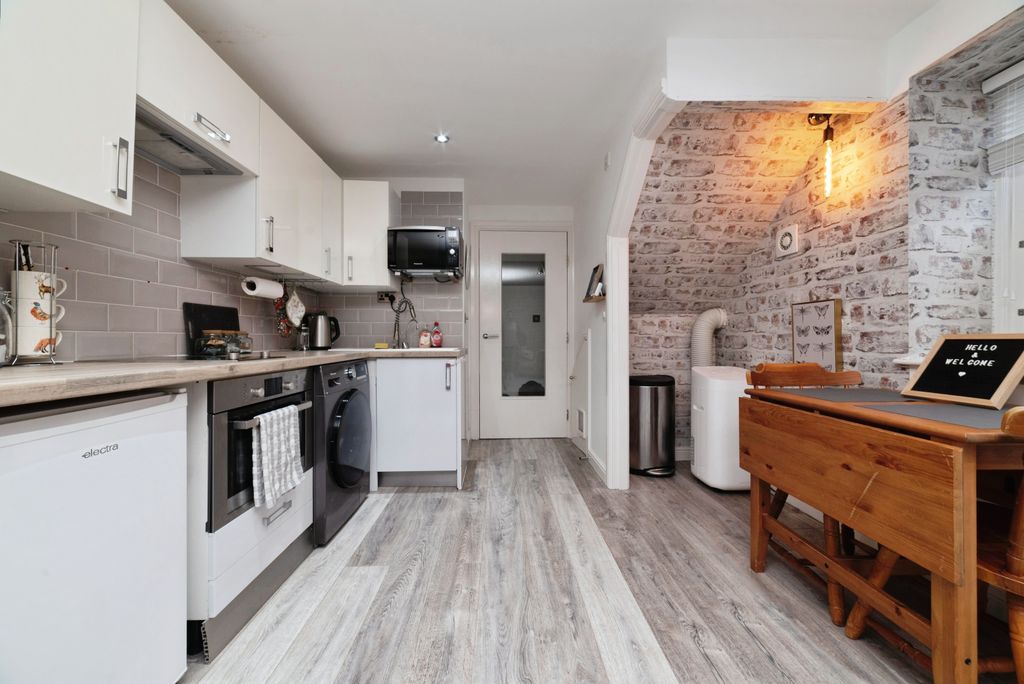 Additional image 12 of 1 bed flat for saleWalkergate, Beverley HU17