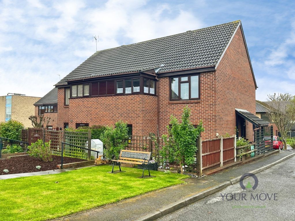 1 bed flat for saleCedar Park, Queens Drive, Ilkeston, Derbyshire DE7