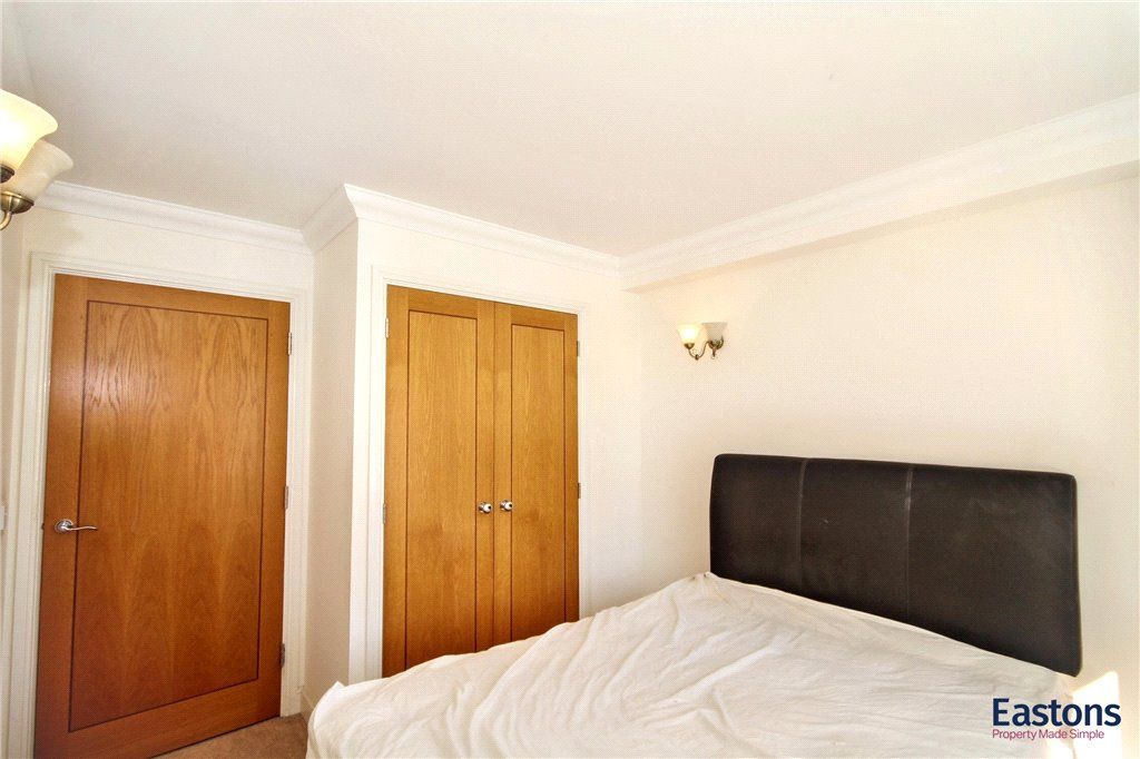 Additional image 16 of 2 bed flat for saleElizabeth Drive, Banstead SM7
