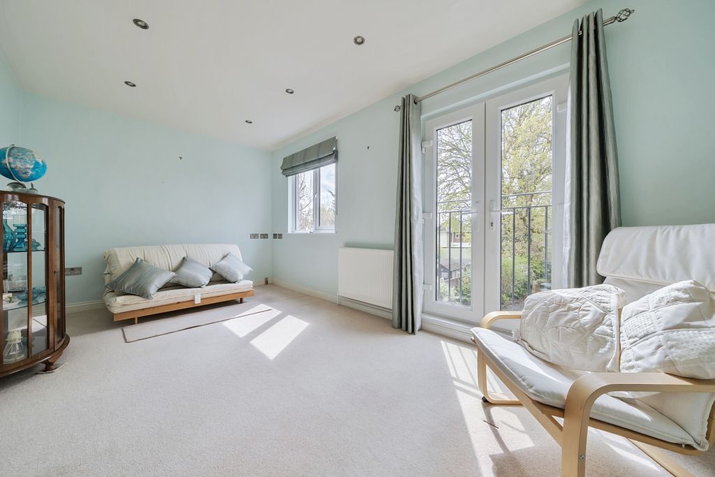 Additional image 6 of 6 bed detached house for saleFerguson Close, Bromley BR2