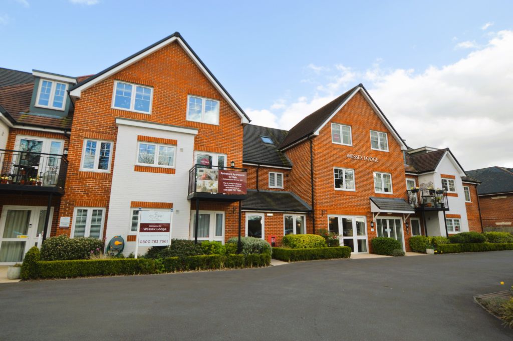 2 bed property for saleWessex Lodge, 24-26 London Road, Bagshot GU19