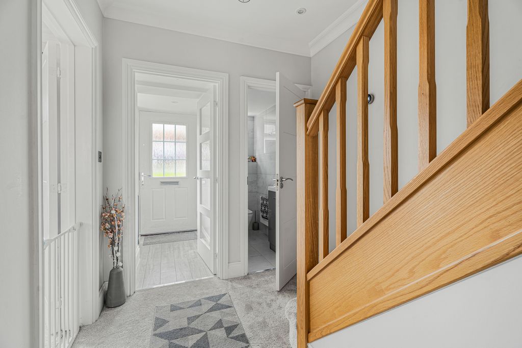 Additional image 9 of 3 bed detached house for saleUpper Hall Park, Berkhamsted, Berkhamsted HP4