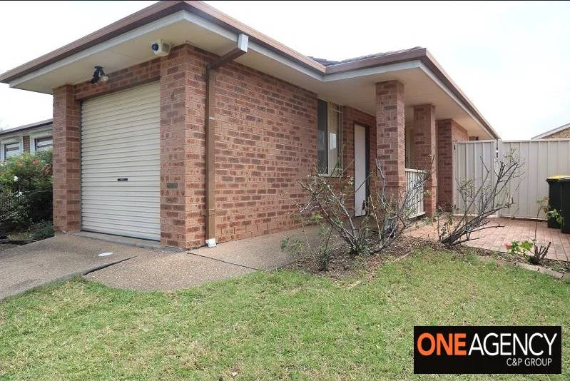 4 Gadshill Place, Rosemeadow NSW 2560