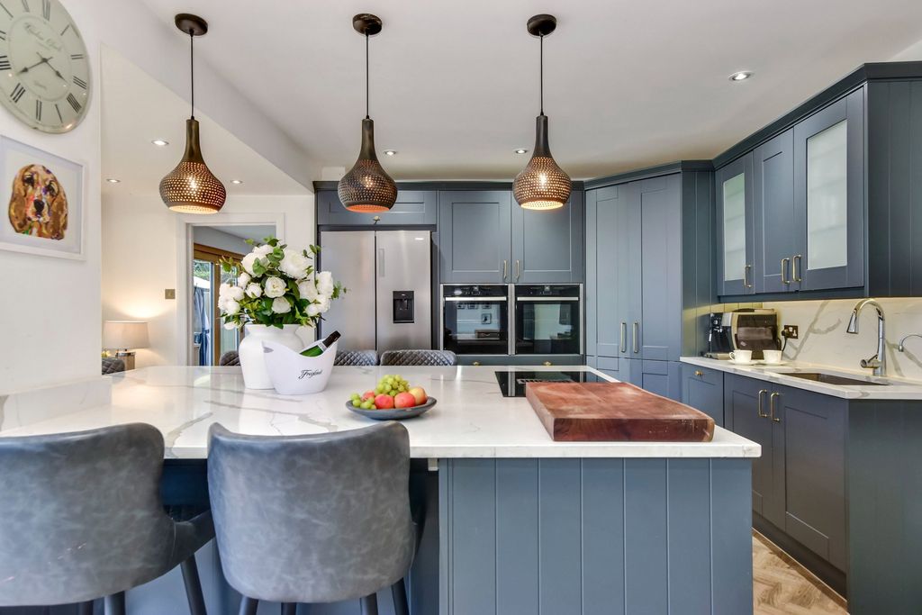 Additional image 4 of 4 bed semi-detached house for saleGallows Hill Lane, Abbots Langley WD5