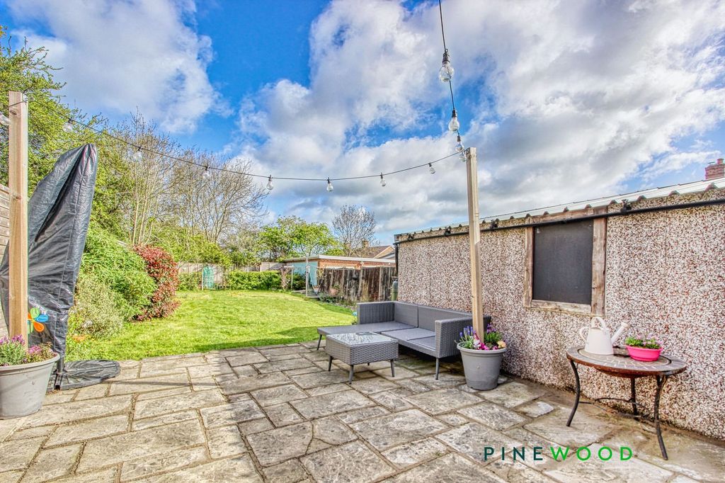 Additional image 30 of 3 bed semi-detached house for saleGloucester Road, Newbold, Chesterfield, Derbyshire S41