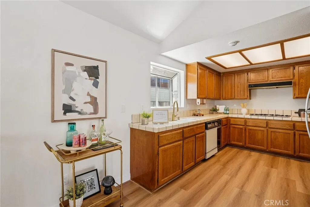 Additional image 17 of 211 S Helberta Avenue Unit 1, Redondo Beach, CA 90277