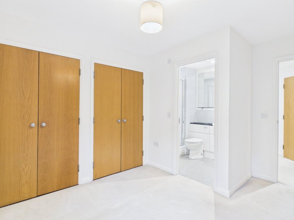 Additional image 5 of 2 bed flat for saleWhielden Street, Amersham, Buckinghamshire HP7