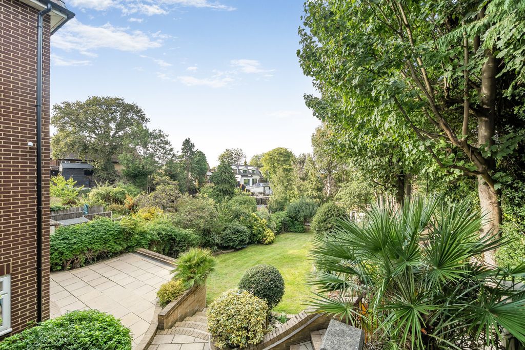 Additional image 10 of 8 bed detached house for saleFremantle Road, Belvedere DA17