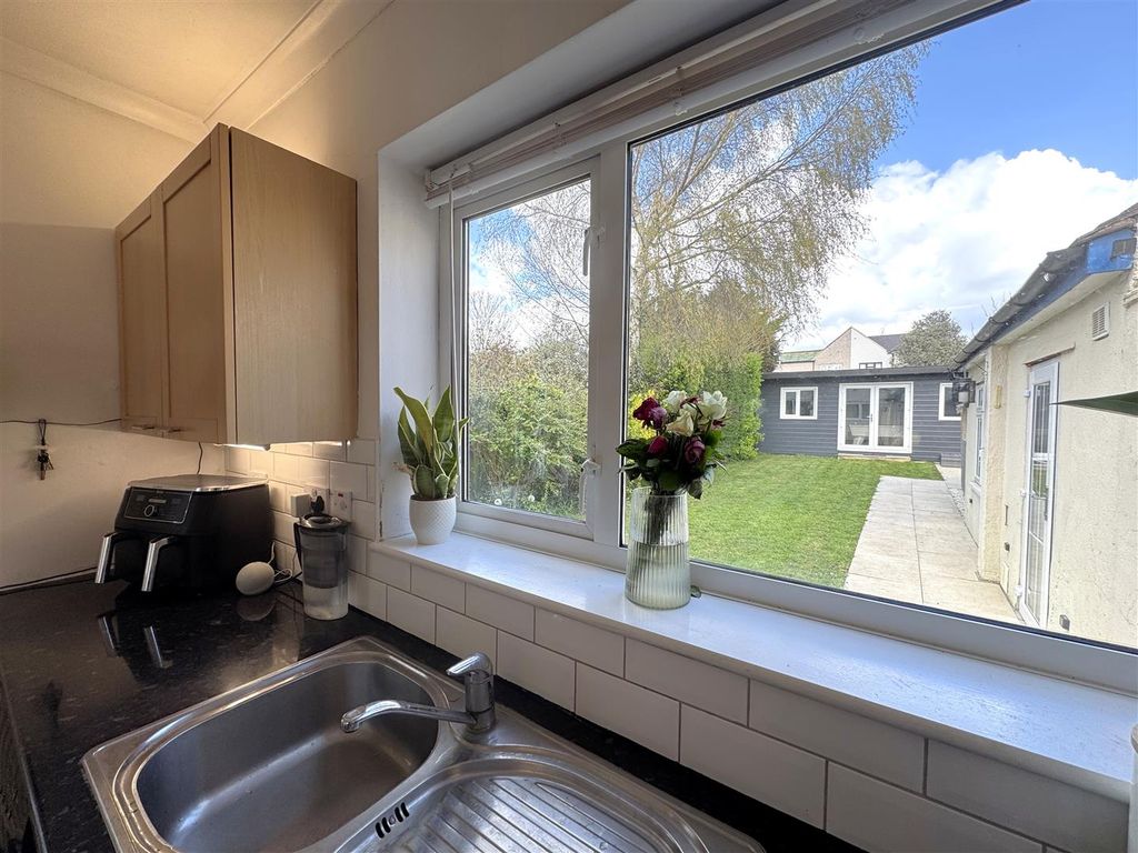 Additional image 10 of 4 bed semi-detached house for saleGlynde Road, Bexleyheath DA7