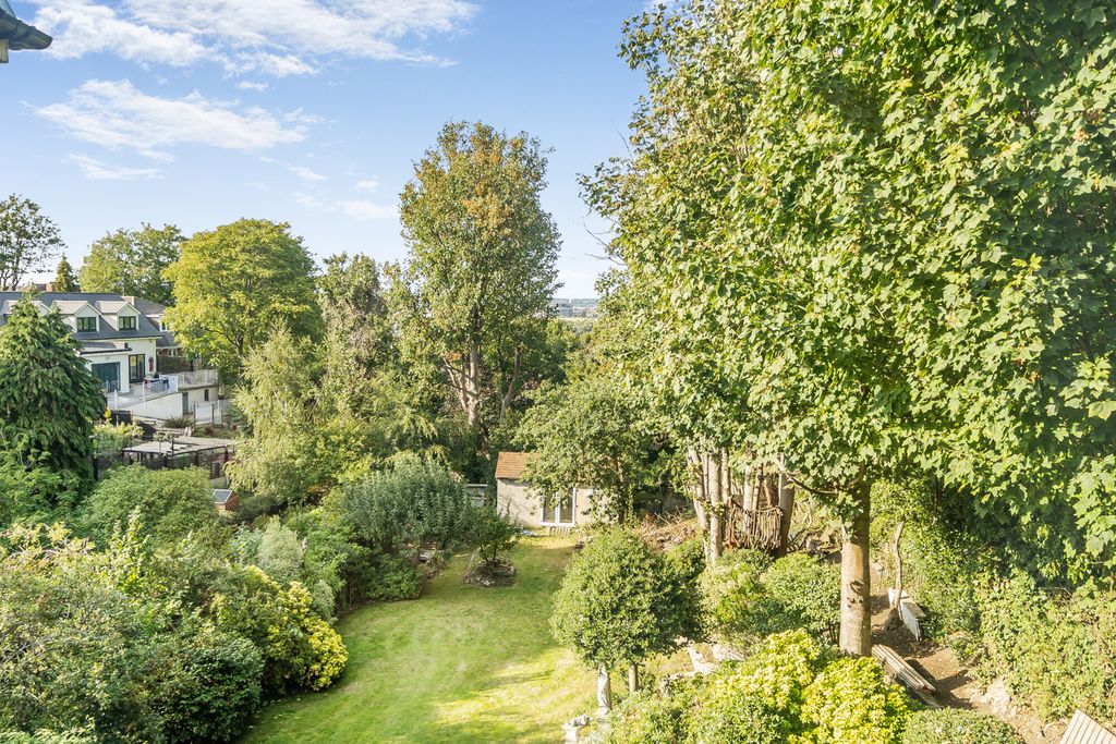 Additional image 17 of 8 bed detached house for saleFremantle Road, Belvedere DA17
