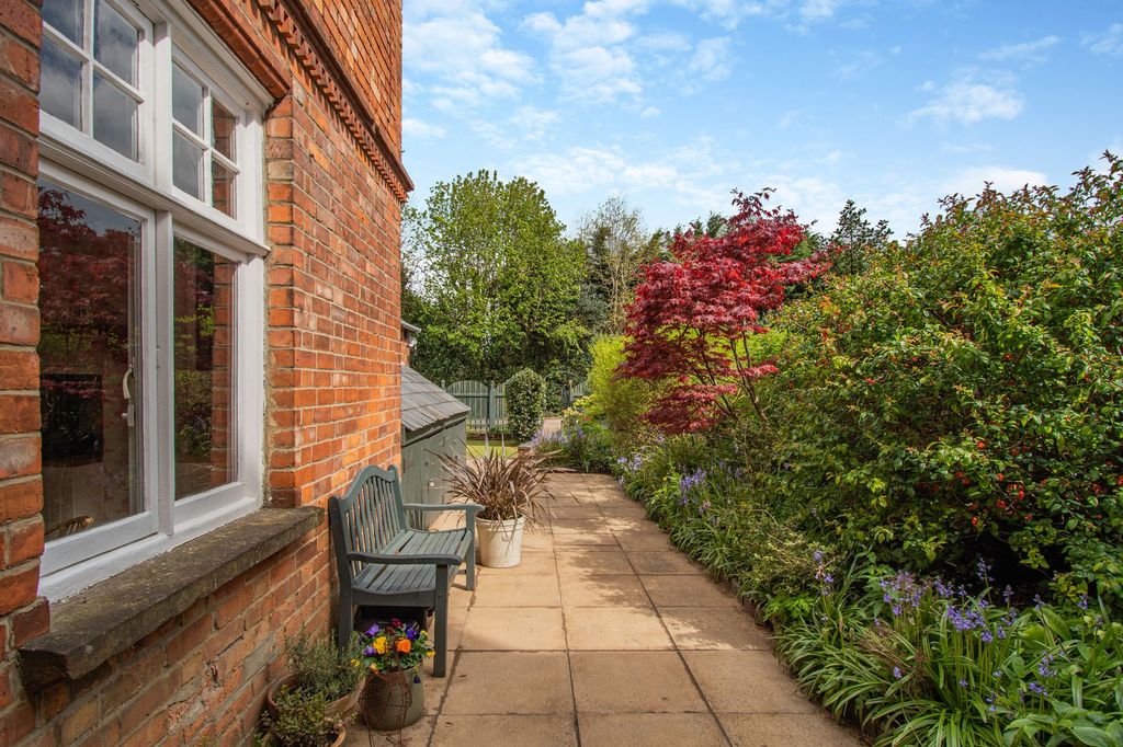 Additional image 38 of 5 bed property for saleOxford Road, Banbury OX16