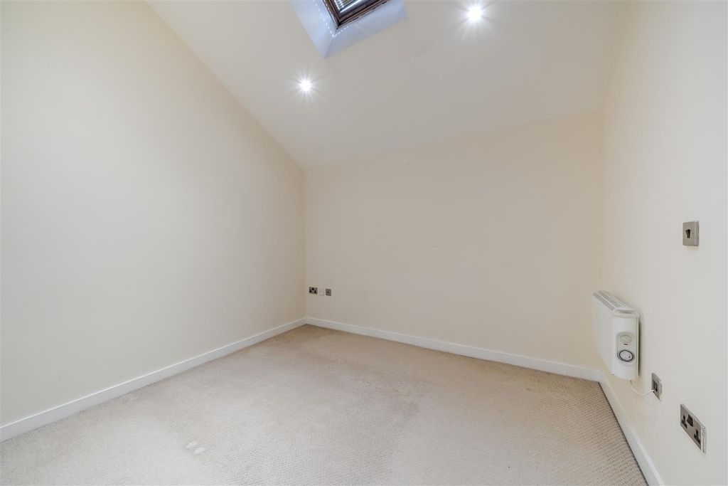 Additional image 16 of 2 bed flat for salePiccadilly Heights, Wain Avenue, Chesterfield S41