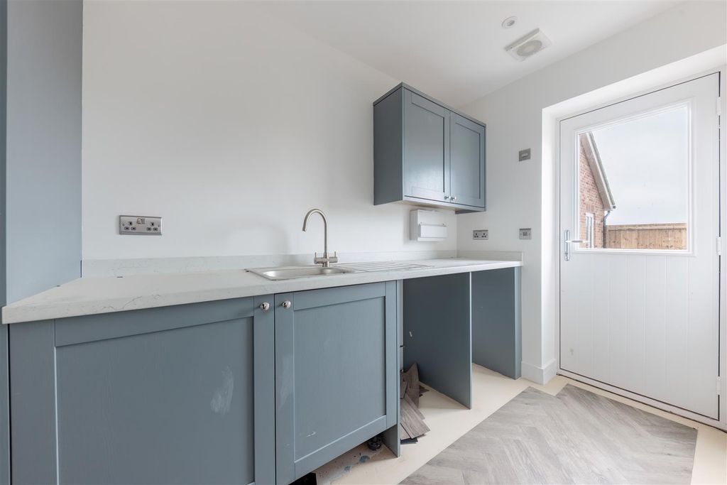 Additional image 6 of 4 bed detached house for saleSchool Close, London Road, Attleborough NR17