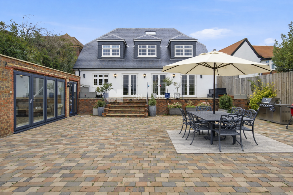 Additional image 3 of 7 bed country house for saleBean Road, Bexleyheath DA6