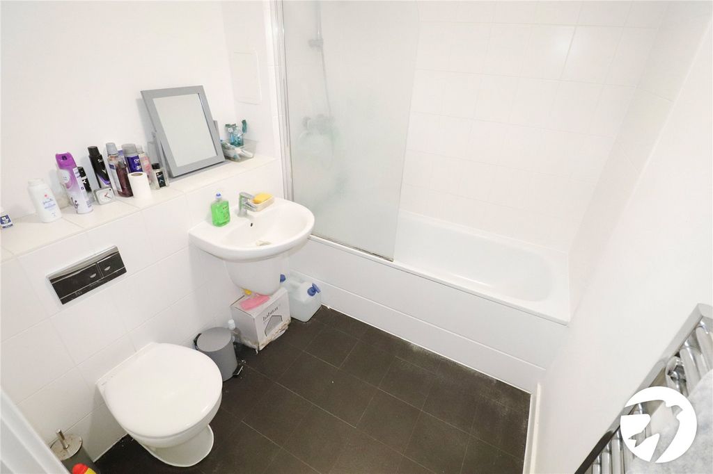 Additional image 9 of 2 bed flat for saleLittle Brights Road, Belvedere DA17
