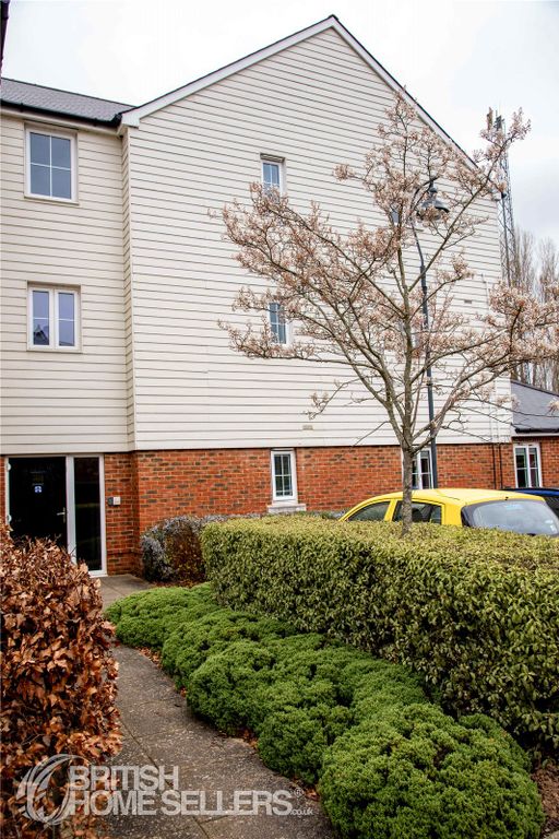 2 bed flat for salePriors Orchard, Southbourne, Emsworth, West Sussex PO10