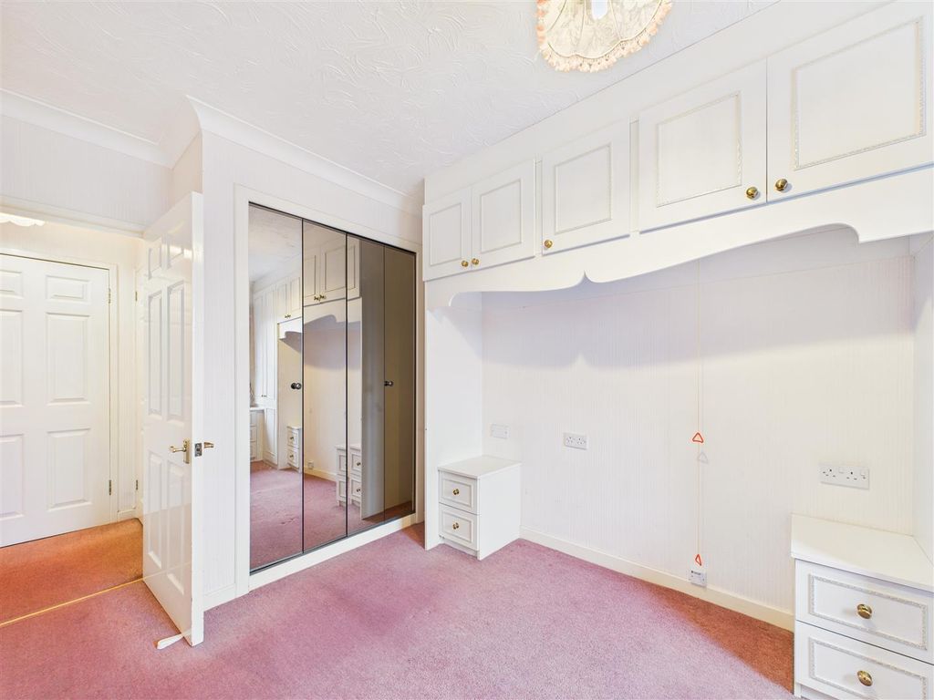 Additional image 6 of 2 bed flat for saleWest End, Swanland HU14