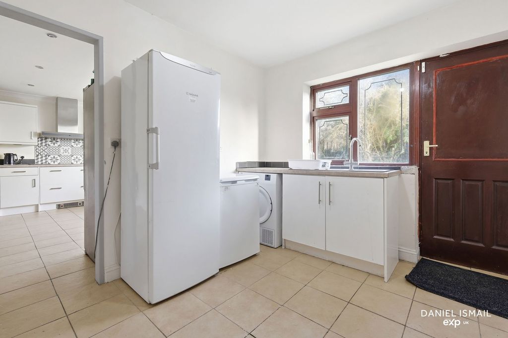 Additional image 6 of 8 bed detached house for saleWelbeck Drive, Langdon Hills, Basildon SS16