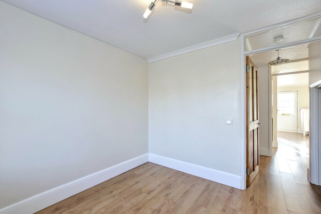 Additional image 5 of 1 bed maisonette for saleDe Havilland Way, Abbots Langley WD5