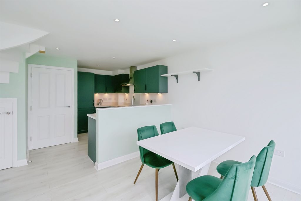 Additional image 4 of 3 bed terraced house for saleFfordd Wallace, Barry CF63