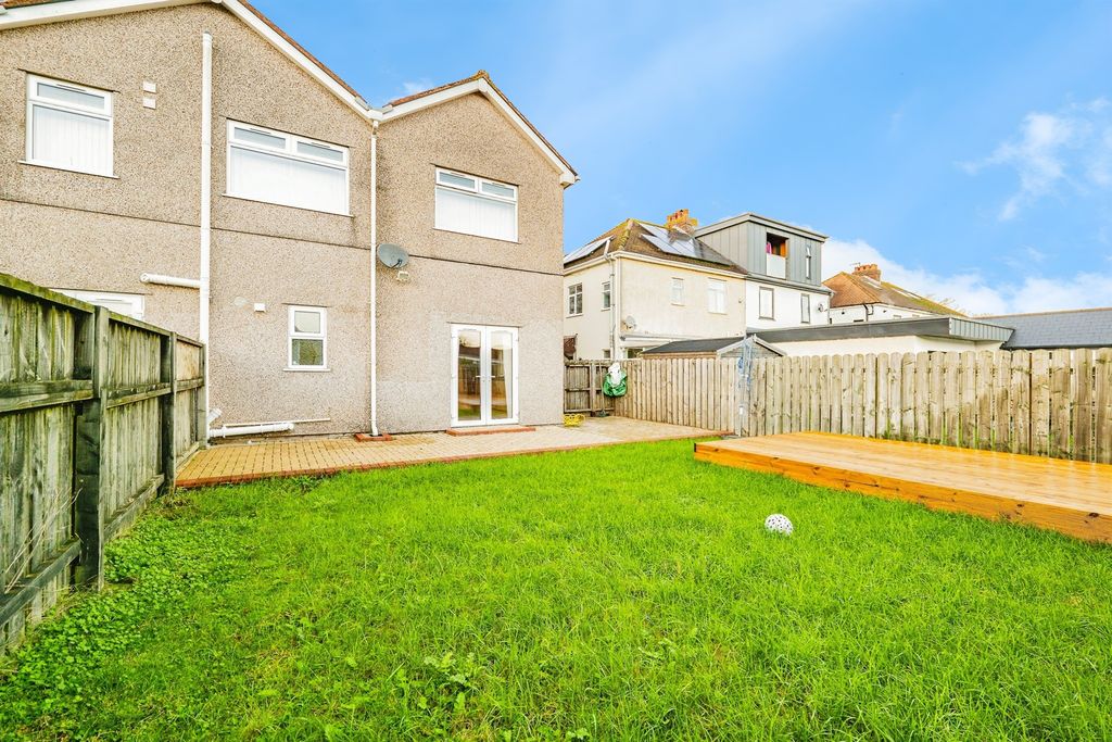 Additional image 4 of 5 bed semi-detached house for salePort Road East, Barry CF62