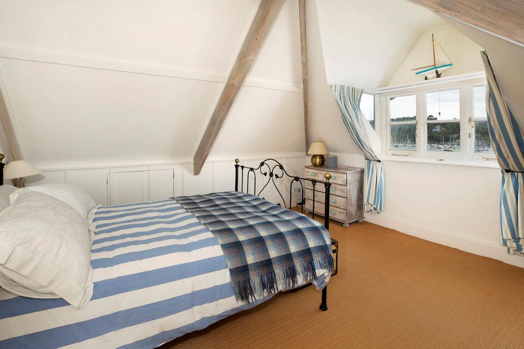 Additional image 10 of 6 bed property for saleBayards Cove, Dartmouth, Devon TQ6