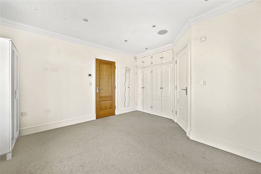 Additional image 28 of 5 bed detached house for saleQuinta Drive, Barnet EN5