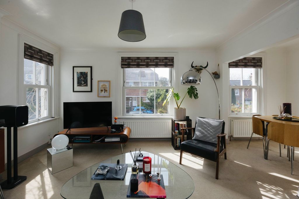 Additional image 16 of 1 bed flat for saleWest Street, Billingshurst RH14