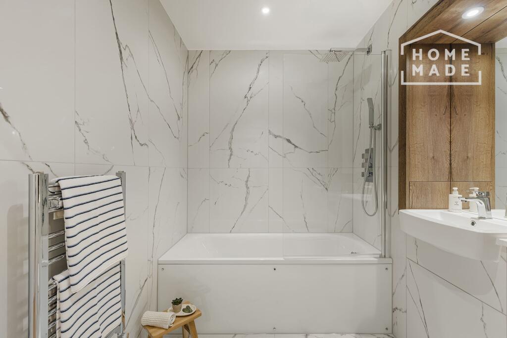 Enclave, Birmingham City, B5 photo 5